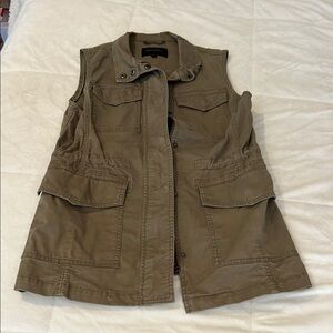 Banana Republic Olive Utility Jacket with Versatile Style